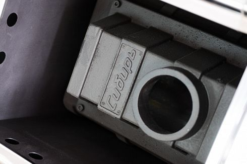 Фото Печь банная чугунная "Сибирь-24". Универсальная чугунная дверца (Конвекционная) в магазине Woodson