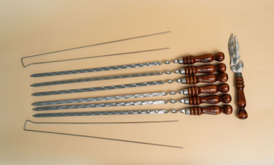 Комплект шампуров в чехле №4 (6 шампуров с дер. ручкой+нож+ 2шт вилка прут.+вилка+кочерга)