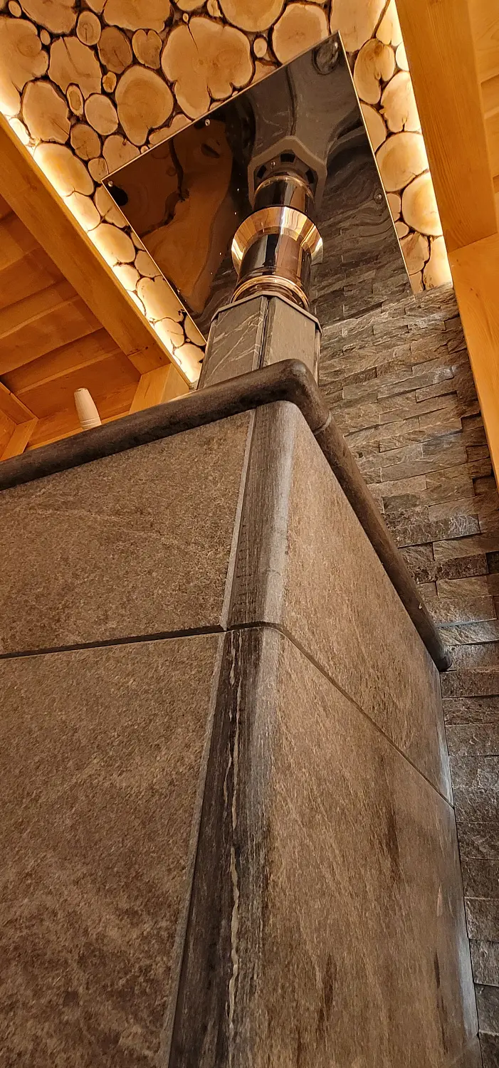 Печь для бани Геленджик Easysteam в трёхстороннем кожухе талькохлорит